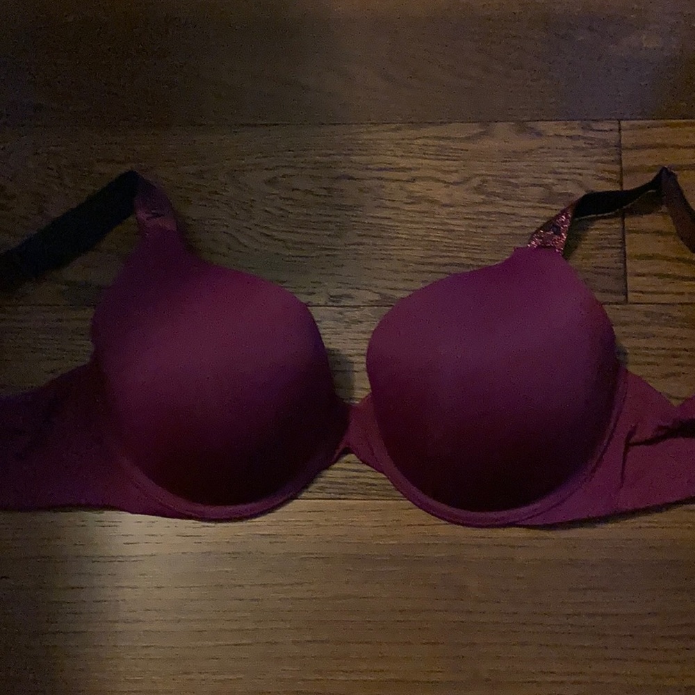 Victoria’s Secret t shirt push-up with underwire